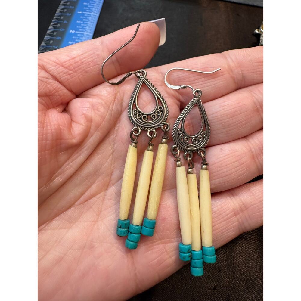 Vintage Bone Dangle Earrings Silver Tone Teardrop 7g 2.25”